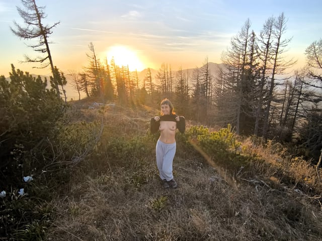 Just a step off the path I had to flash for this sunset [img]